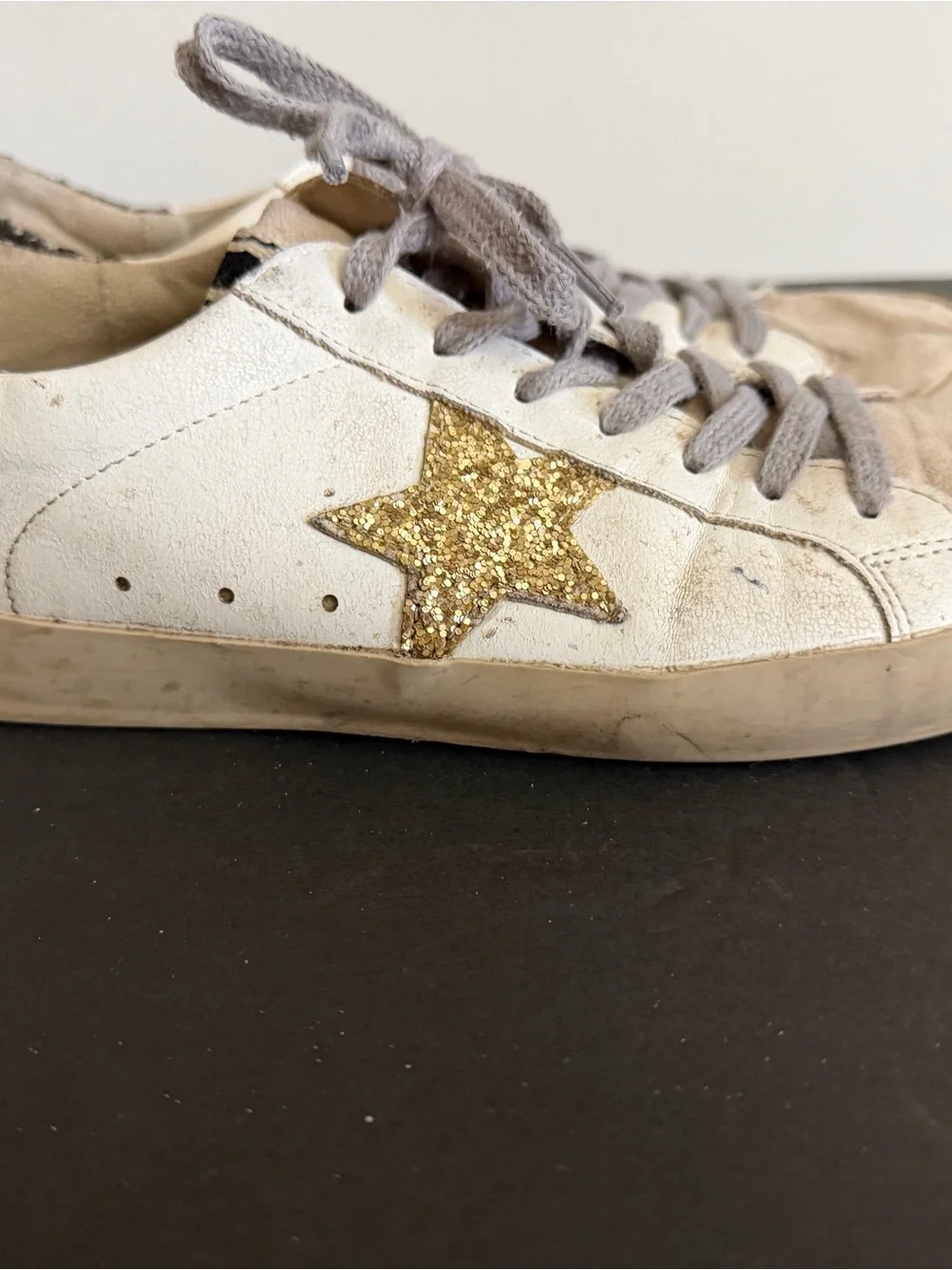 Women’s Cream and Tan Glitter Star Sneakers